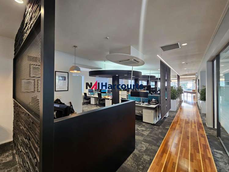 Front/87 Hurstmere Road Takapuna_16
