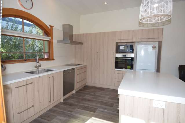 54 Earnslaw Street Avenal_2