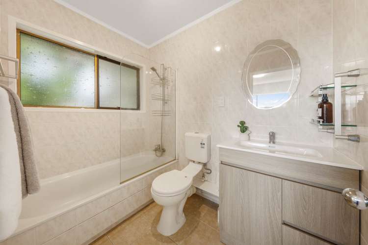 8A Matata Street Blockhouse Bay_19