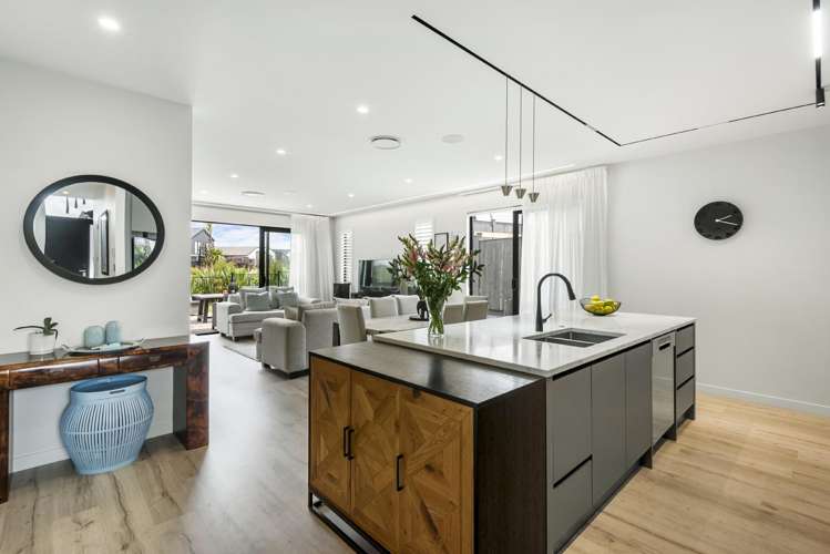 37 Matahae Crescent_5