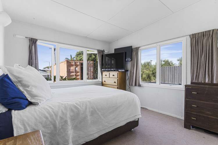 215 Ocean Road Whangamata_7