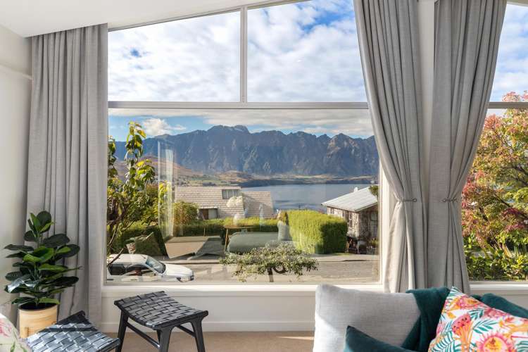 28 Avalon Crescent Fernhill/Sunshine Bay_5