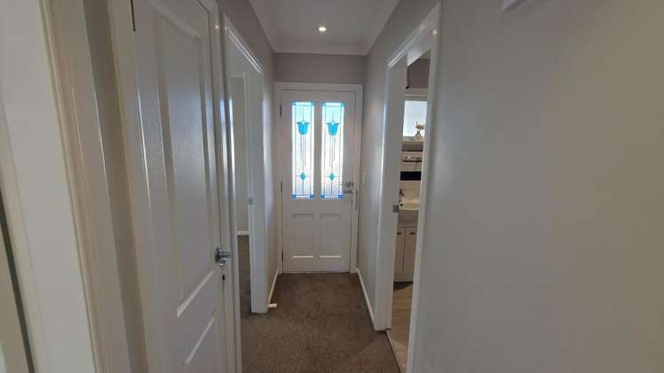  8/31 Tennyson Street Petone_5