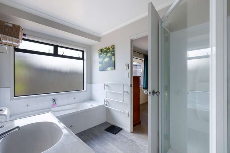 16 Bateleur Close Welcome Bay_14