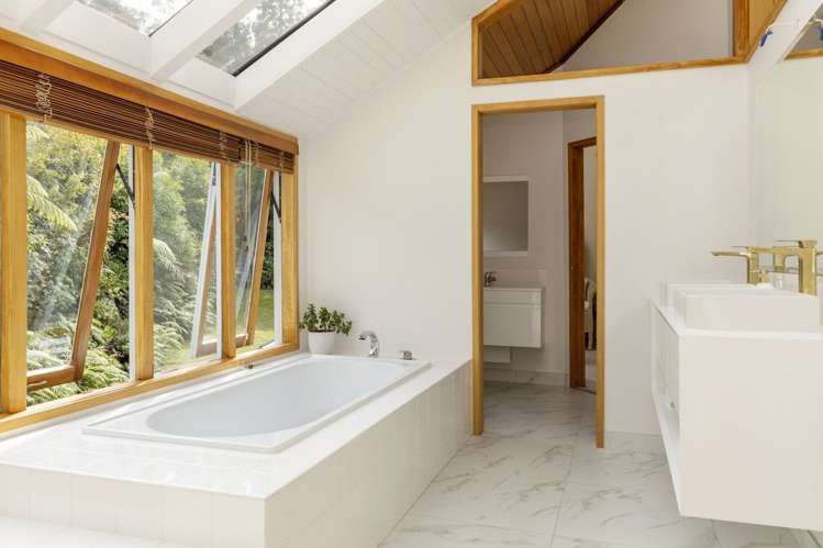 21 Brunette Drive Acacia Bay_25