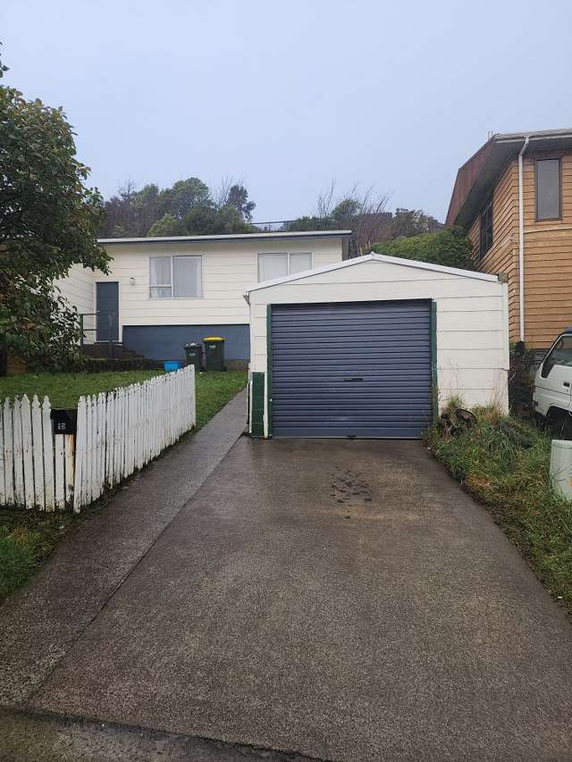 12 Tyrone Grove Wainuiomata_1