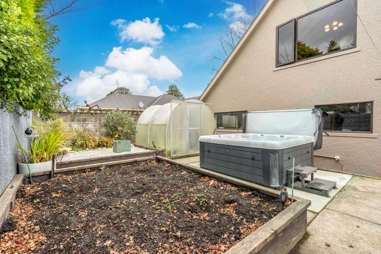 293 Queens Drive Windsor_33