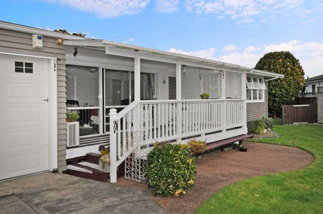 27 Clinton Avenue Te Atatu Peninsula_2