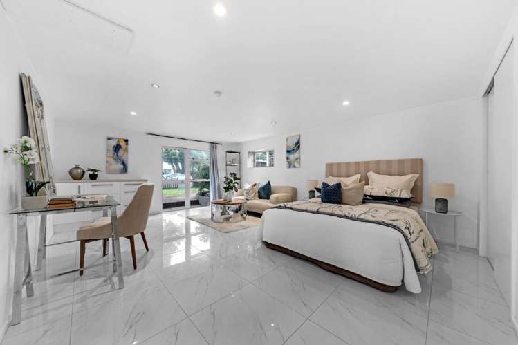 1/4 Preston Avenue Mt Albert_21