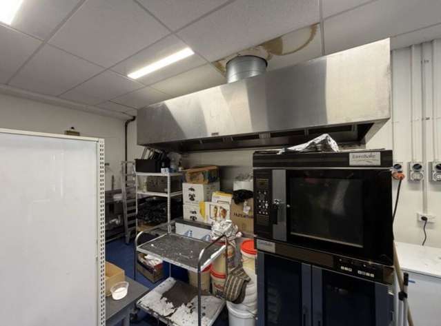 Retail 2/124 Henderson Valley Road Waitakere_4