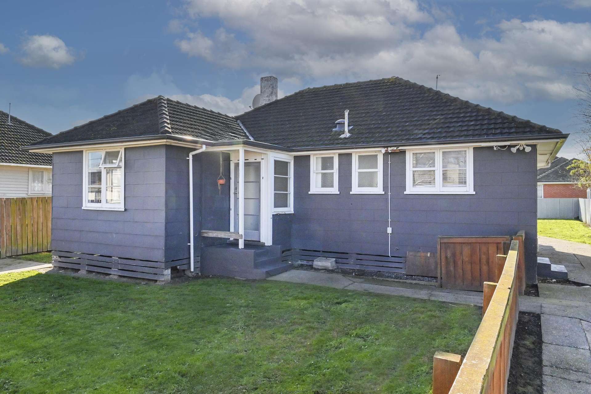 921 Bledisloe Street Raureka_0