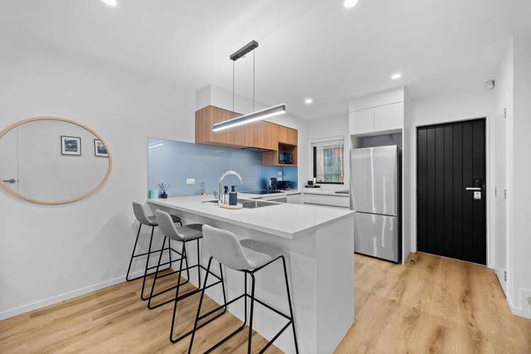 5/9 Flanshaw Road Te Atatu South_5