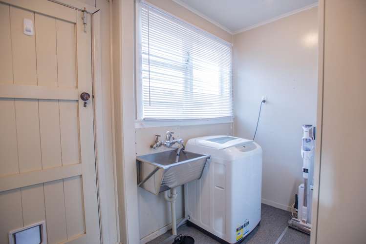 16 Great North Road Winton_15