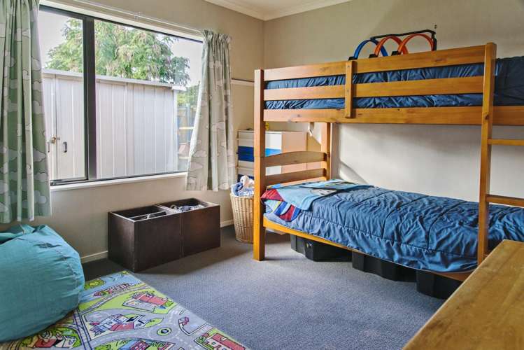 19 Croftview Road Wattle Downs_11