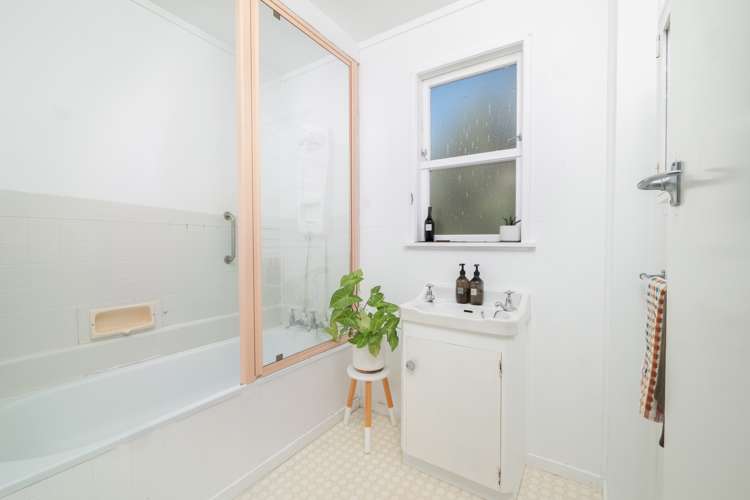 24 Hope Avenue Russell_11