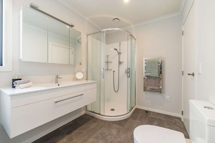 6 Pateke Drive Porirua_16