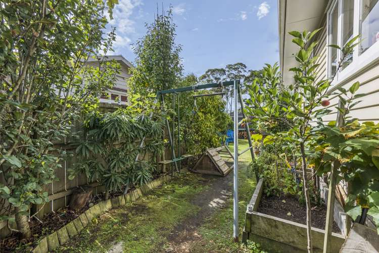 483b West Coast Road Glen Eden_18