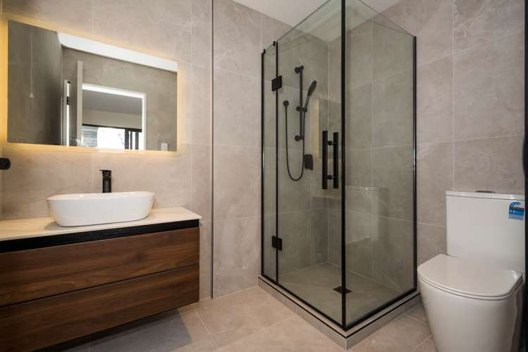 E/79 Archers Road Hillcrest_16