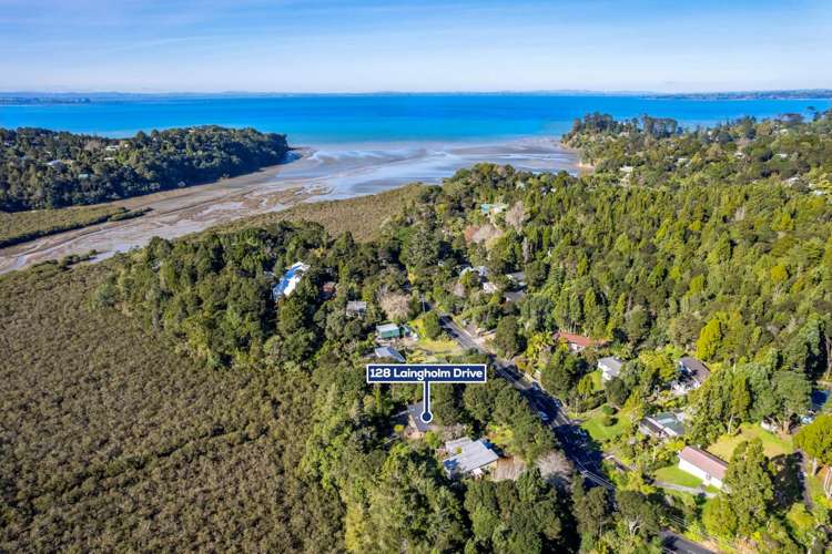 128 Laingholm Drive Laingholm_21