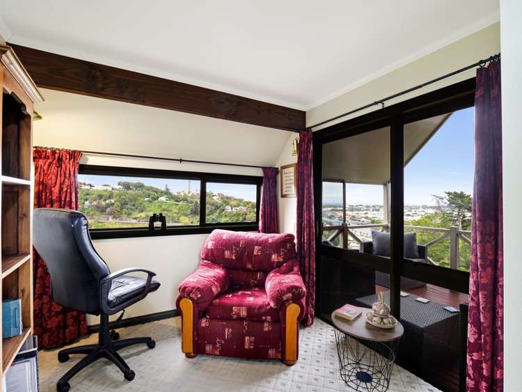 22 Shakespeare Road Bastia Hill_18