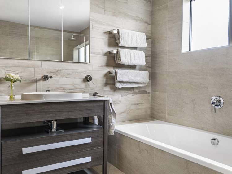 16 Landop Terrace Howick_35