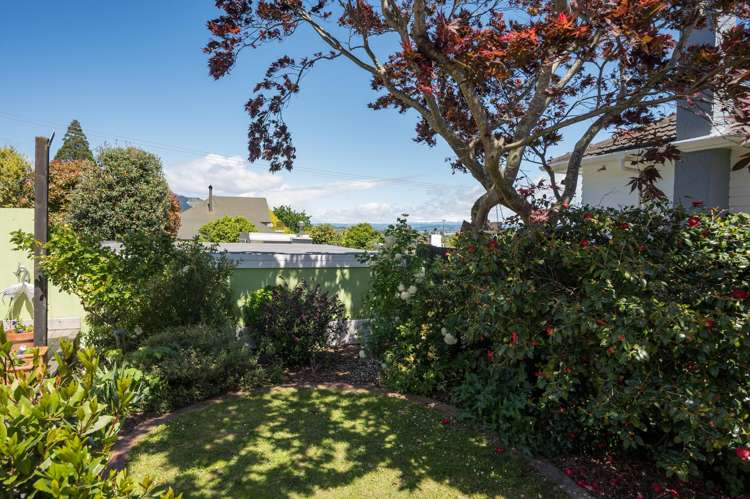 198 The Ridgeway Stoke_18