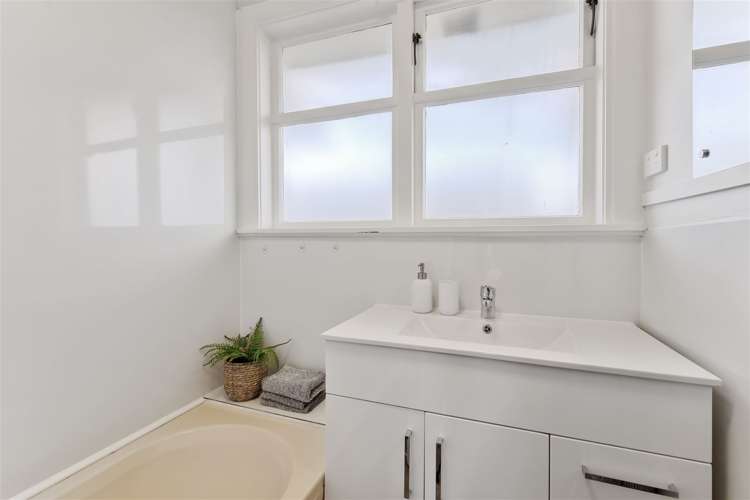 16 Soberton Street Aranui_6