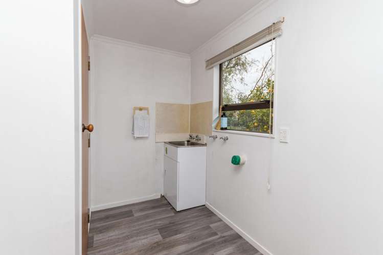 126C Long Melford Road Awapuni_16