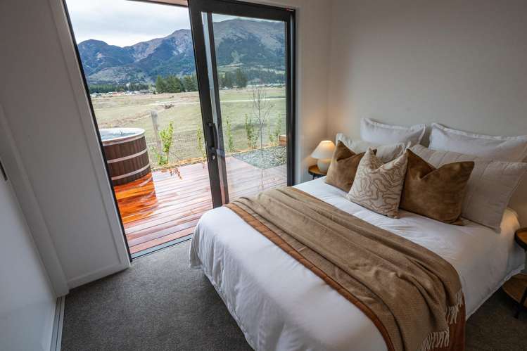 191 Burdon Loop Lake Hawea_10