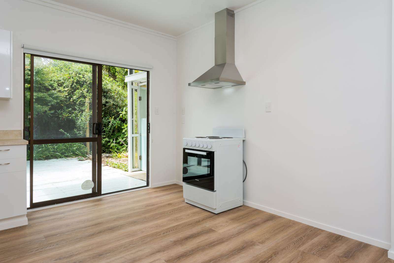 3/683 East Coast Road Browns Bay North Shore City Houses for Rent