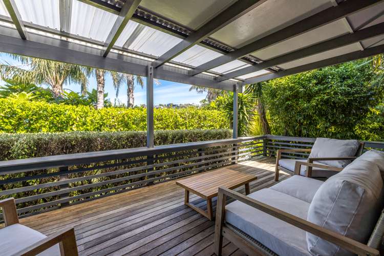 494 Sea View Road Onetangi_12