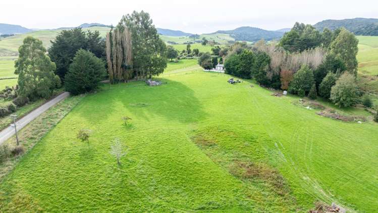 28 Mandeville Road Winton Surrounds_10