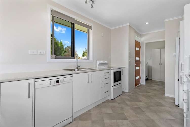 8 Mount View Drive Mangakakahi_5