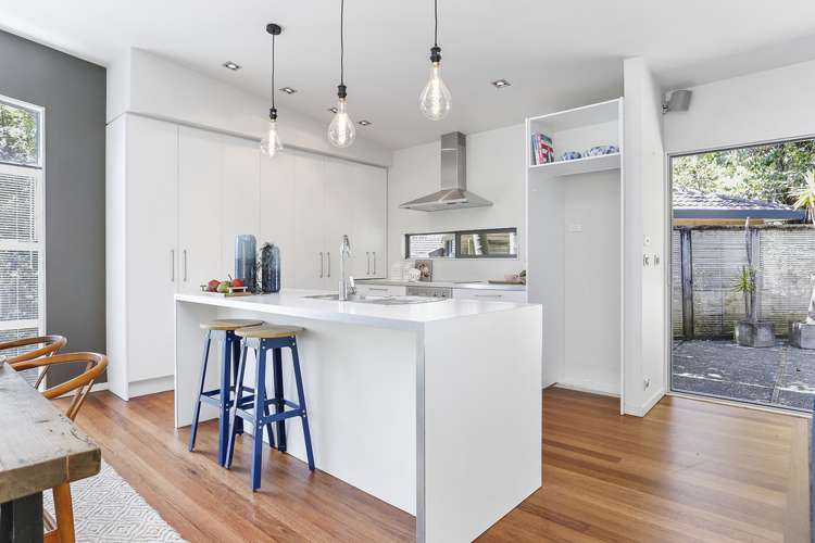 14 Poturi Streams Avenue Titirangi_24