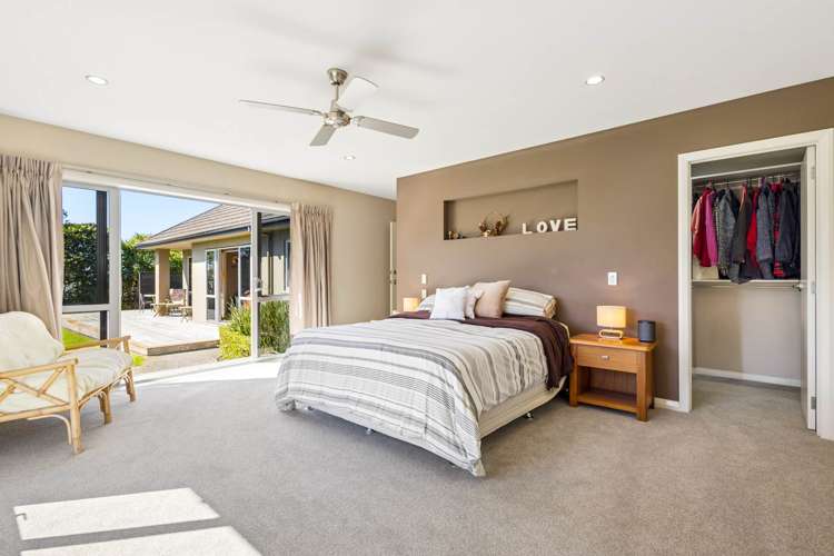 664 Redoubt Road Flat Bush_16