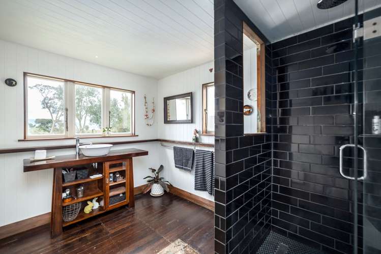 812 Western Lake Road Featherston_14