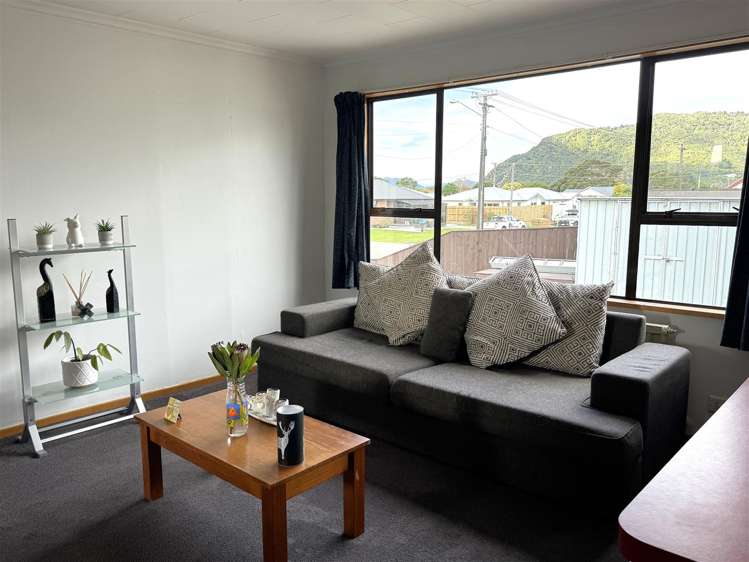 2 Coakley Street Blaketown_19