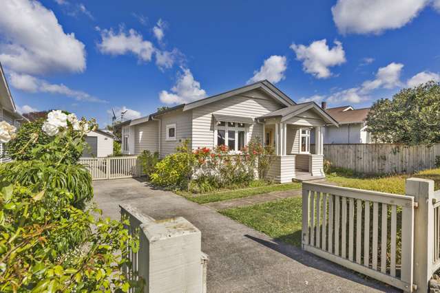 26 Burns Avenue Takaro_1