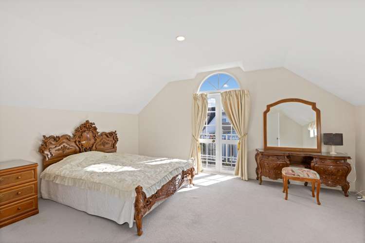 84 Lake Terrace Road Burwood_12