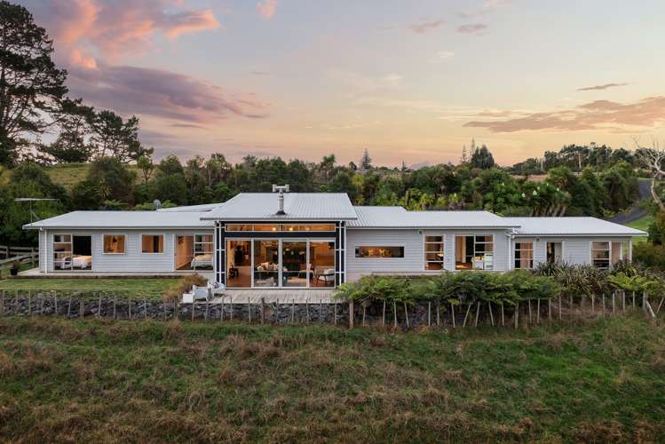 471 Whitford Road Whitford_24