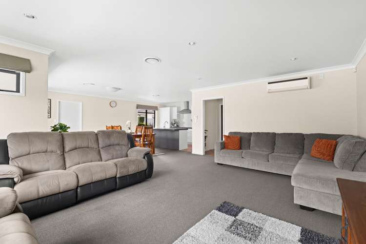 216 Frimley Oaks Frimley_11