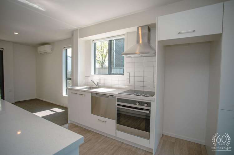 6/14 Buffon Street_4