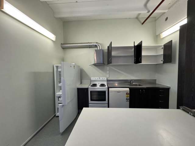 A/247 Kaharoa Road Te Aro_2