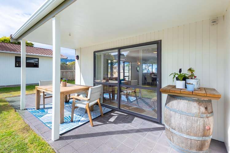 19 Reeves Street Waikanae Beach_10