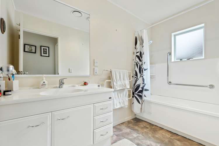 92a Sturges Road Henderson_12