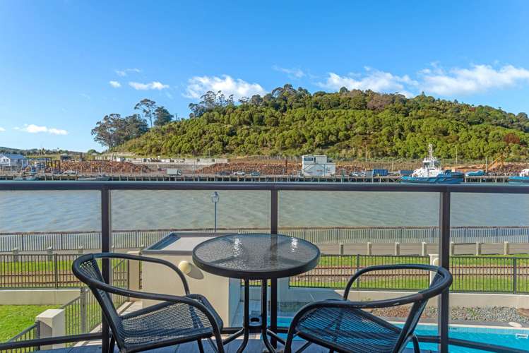 211/2 Reads Quay Gisborne_13