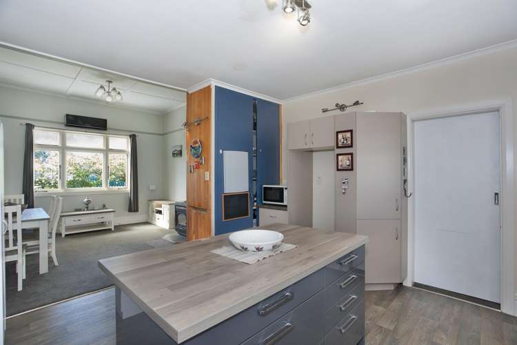 12 High Street Bulls_5