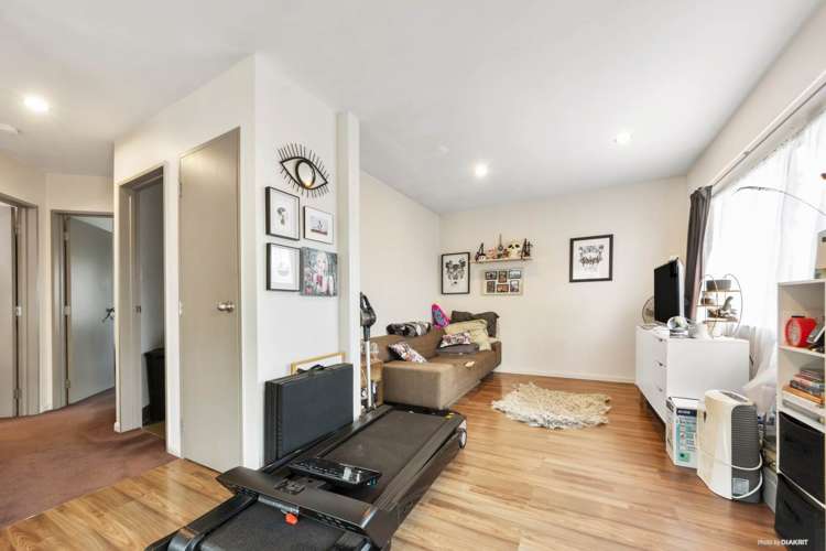 17b Scotstoun Place Glen Eden_11