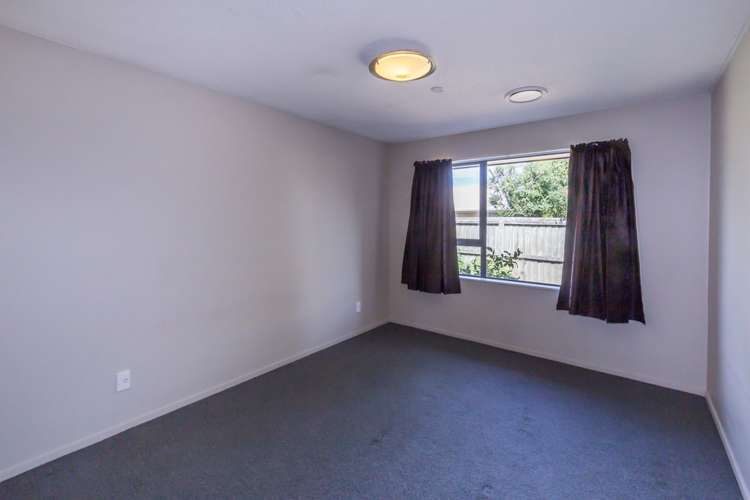 21 Dufek Crescent Wigram_12