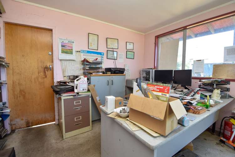 320 High Street South Carterton_18